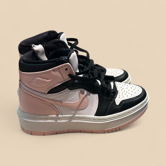 Nike Air Jordan 1 Mid Crimson Tint (GS) - Picture 6 of 10